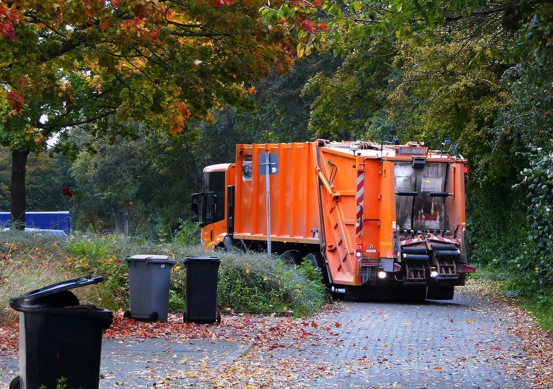 Müllabfuhr in der Landschaft