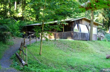 Grillhütte im Wald