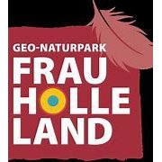 Waage, zwei Hände die aufeinander zugehen. 